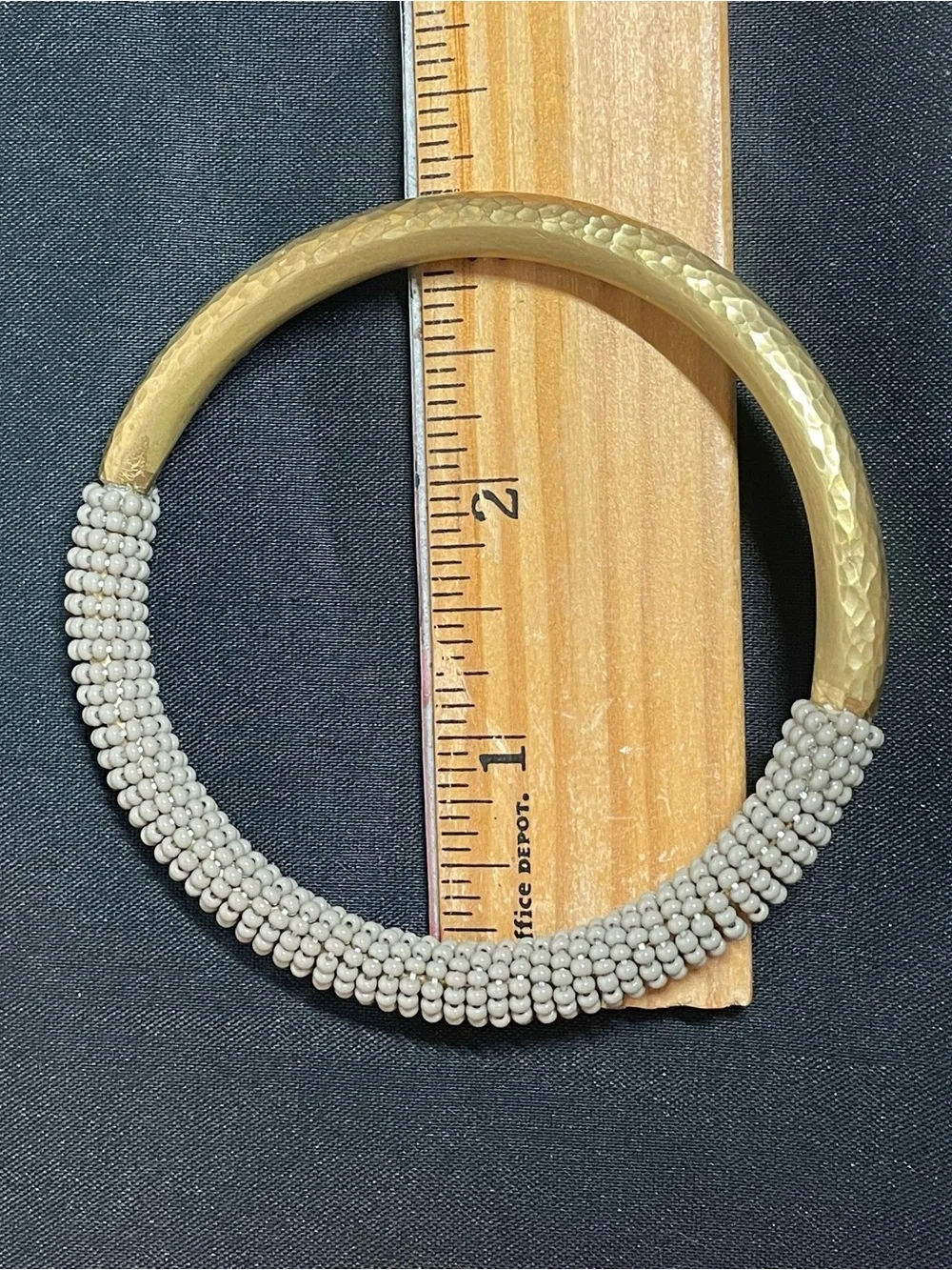 N/A elegant gold